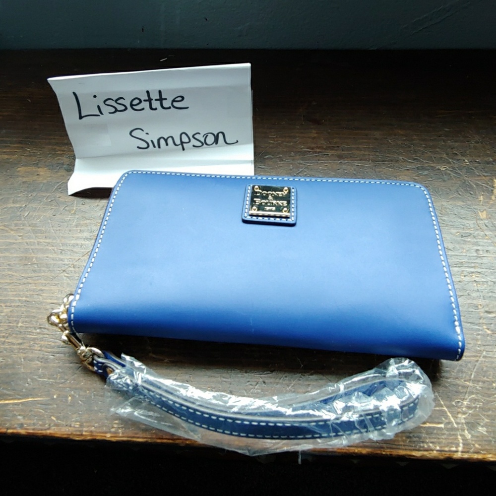 Beacon Collection Large Zip Around Wallet